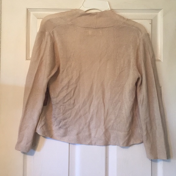 Top - Picture 2 of 2